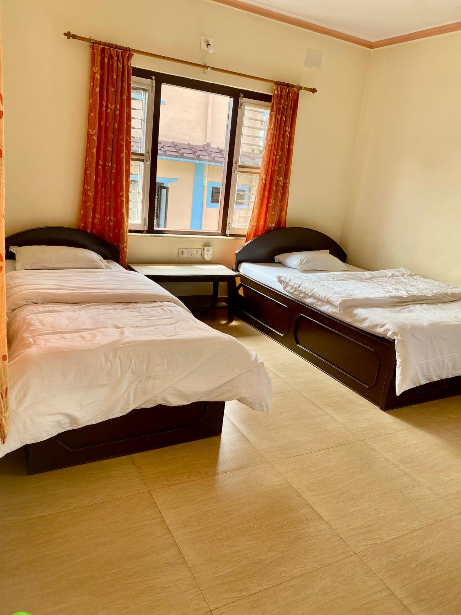 Hotel K2 Покхара Экстерьер фото